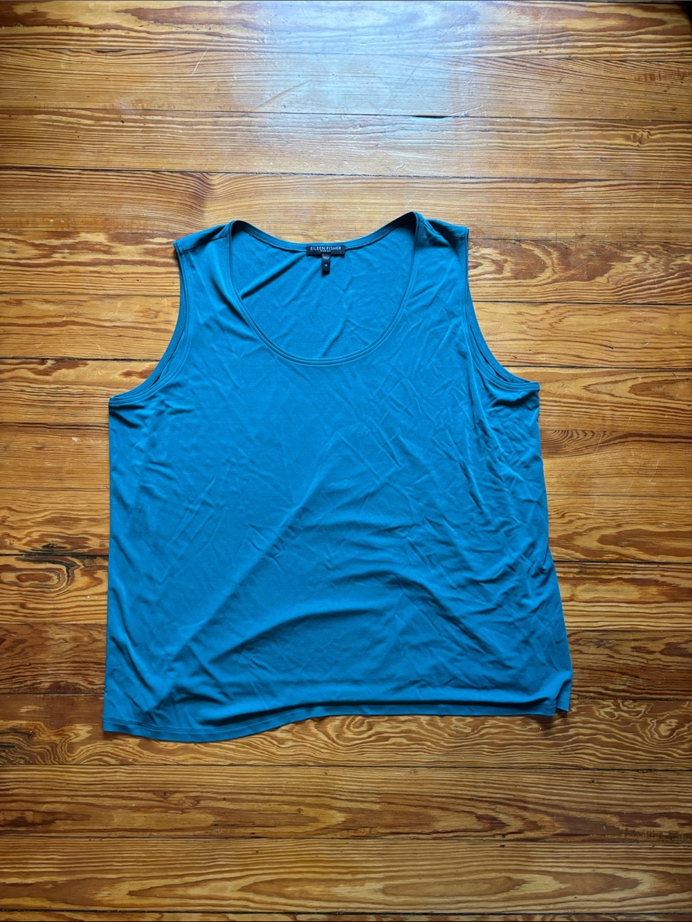 Eileen Fisher top 100% silk